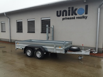 Prívesný vozík 1250 x 2500  válnikový  3500 kg