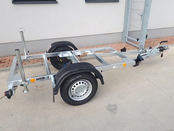 Prívesný vozík 1310 x 2200  KOMPRESOR 1500 kg